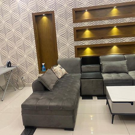 Luxury Guest House In Bahria Town Ravalpindi Kültér fotó