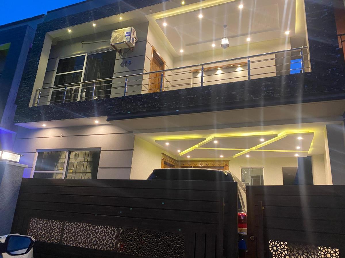 Luxury Guest House In Bahria Town Ravalpindi Kültér fotó