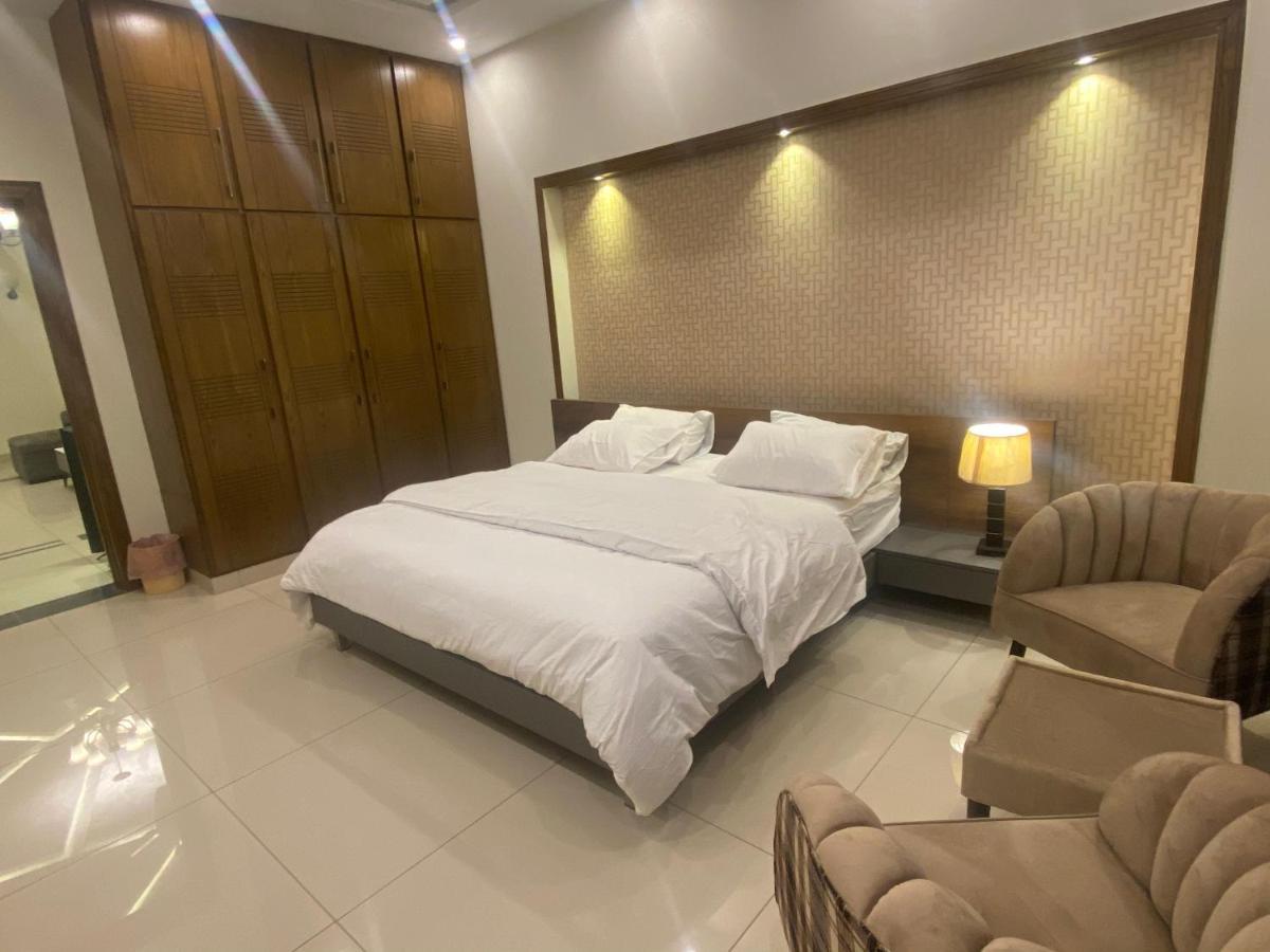 Luxury Guest House In Bahria Town Ravalpindi Kültér fotó