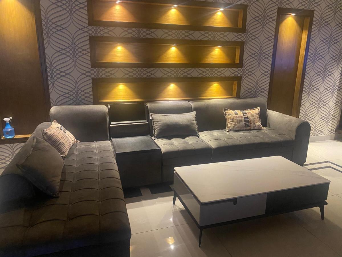 Luxury Guest House In Bahria Town Ravalpindi Kültér fotó