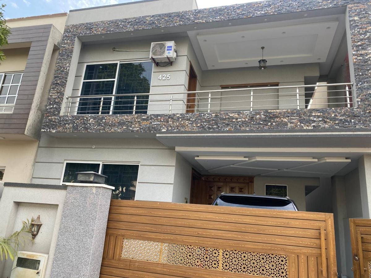 Luxury Guest House In Bahria Town Ravalpindi Kültér fotó
